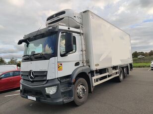 شاحنة التبريد Mercedes-Benz Antos 2543 MÉAT HOOKS Chereau