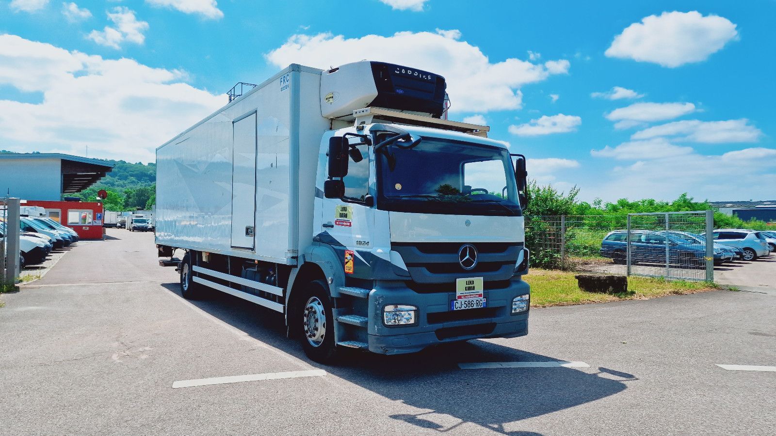 camion frigorifique Mercedes-Benz Axor 1824