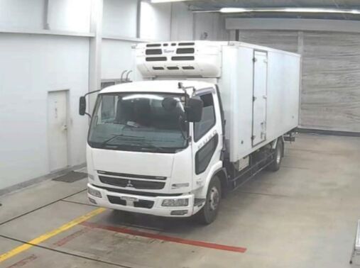 Mitsubishi FIGHTER refrigerated truck