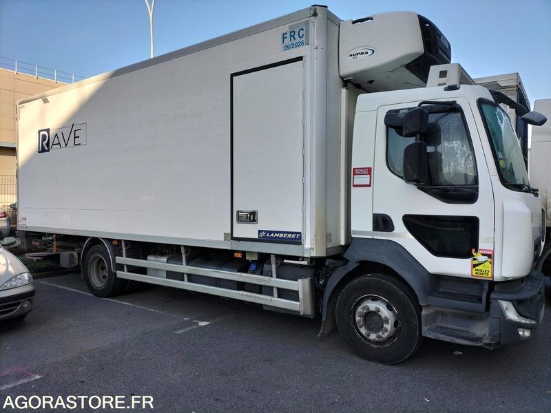 2017 Renault D-44835486