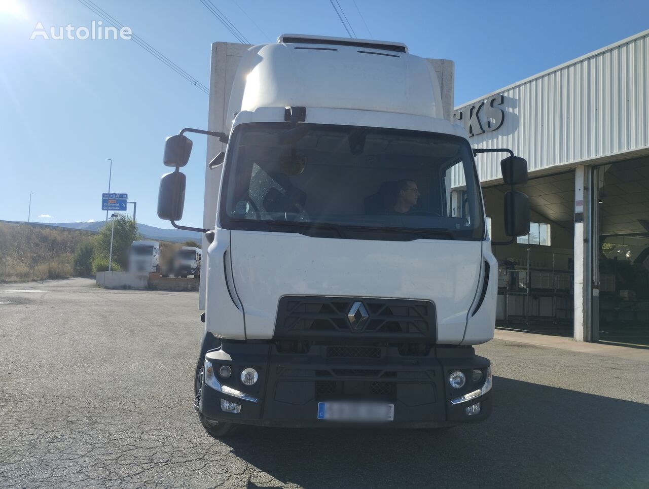 Renault D 14 refrigerated truck