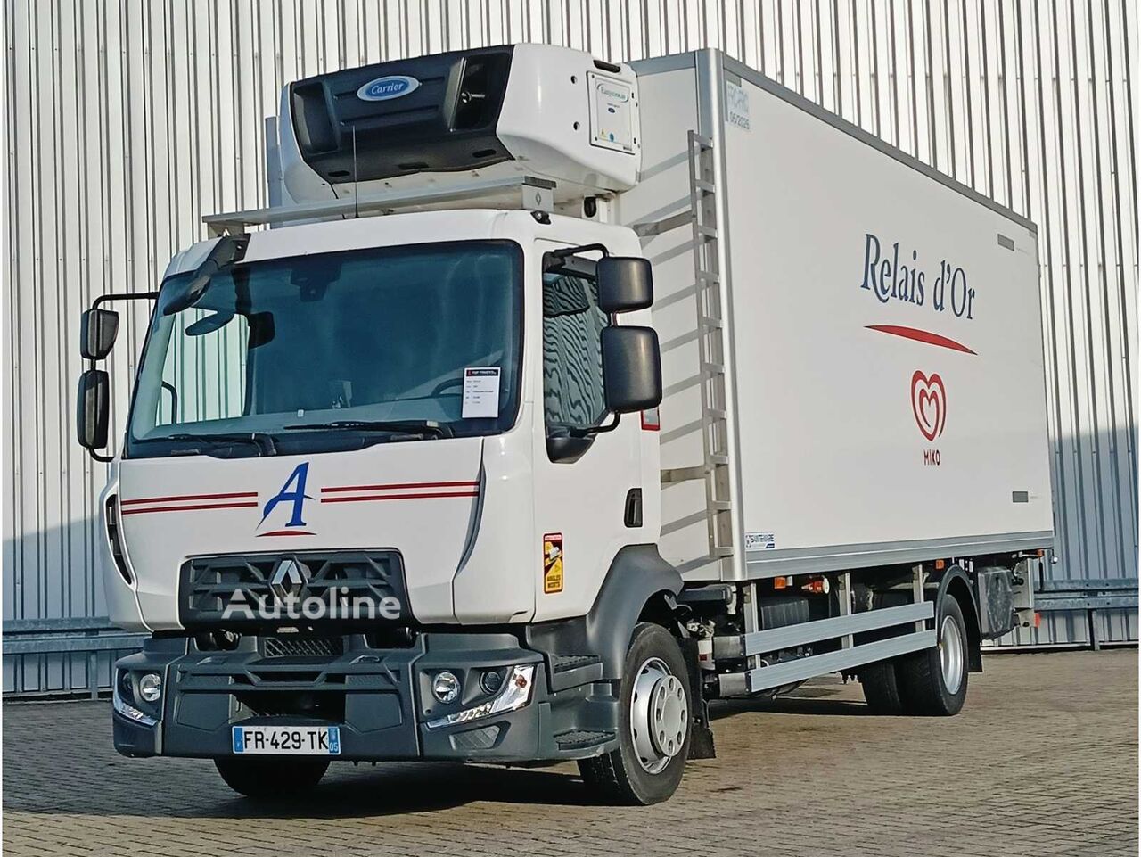 Renault D210.12 refrigerated truck