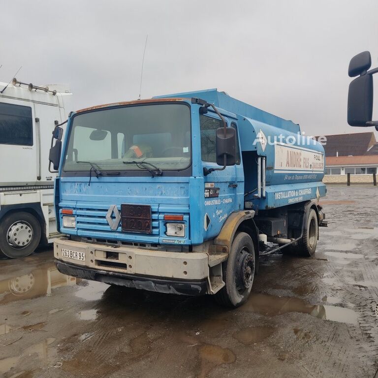 Renault G270 refrigerated truck