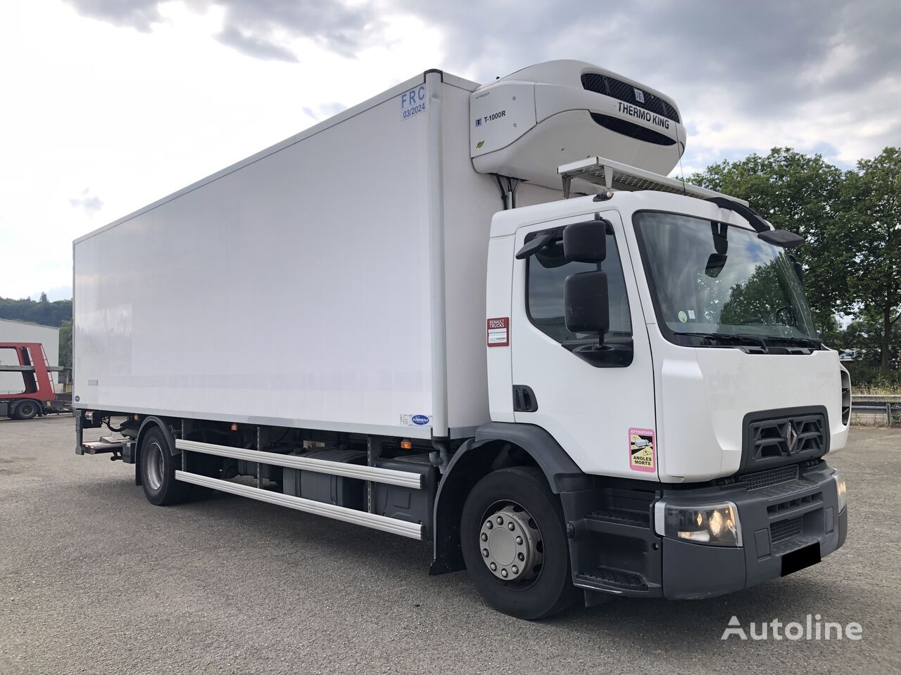 Renault d19 refrigerated truck