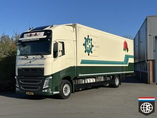 chladírenský nákladní vozidlo Volvo FH 460 RACE HORSE CAMPER HORSE