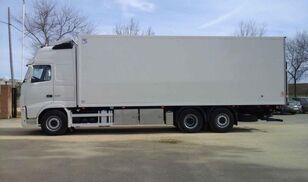 Volvo FH16 580 refrigerated truck