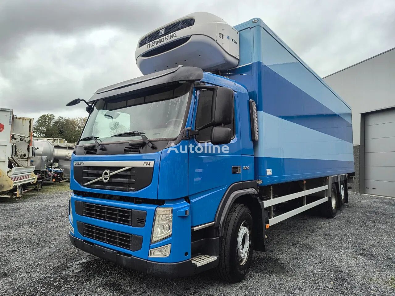 Volvo FM 330 THERMOKING T-1000R - DHOLLANDIA 2000KG - 6X2 refrigerated truck