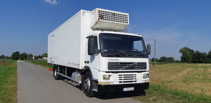 Volvo FM7 250/ FULL STEEL SUSPENSION/ MANUAL GEARBOX  camión frigorífico