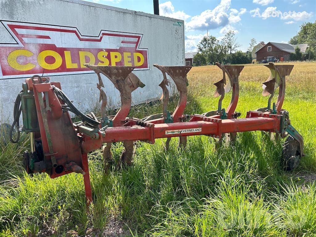 Kverneland reversible plough