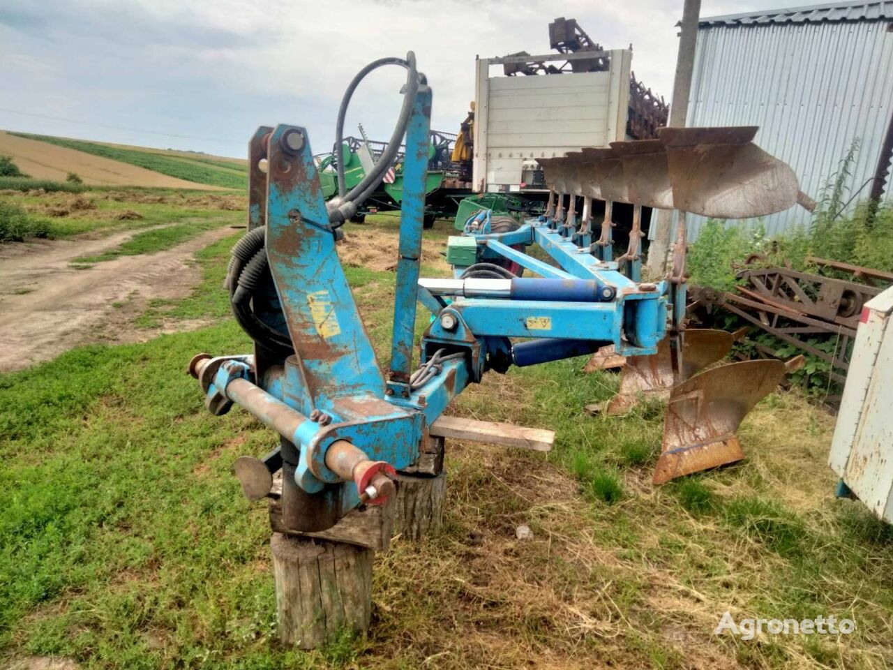 Lemken EuroDiamant 8 reversible plough