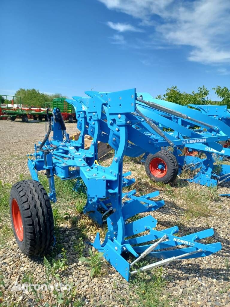 new Lemken Juwel 6 reversible plough