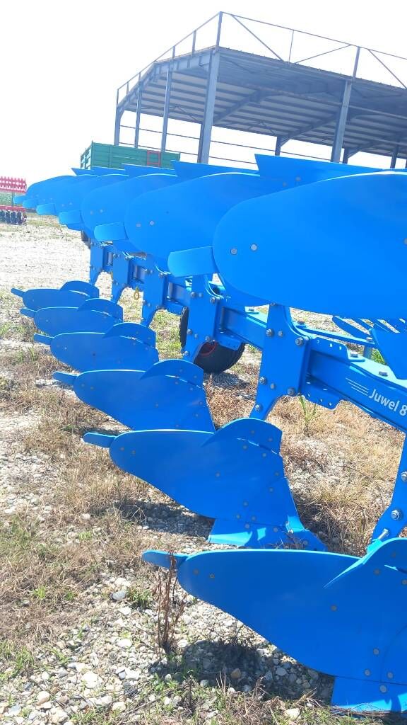 new Lemken Juwel 8 reversible plough