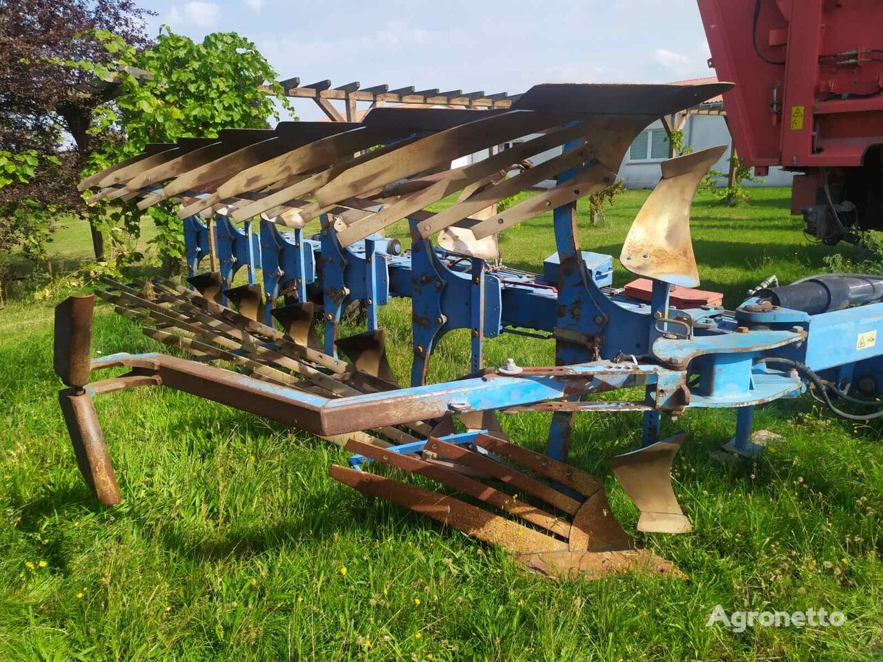 Lemken VariDiamant reversible plough