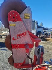 Fliegl Tre- og bermmaaier