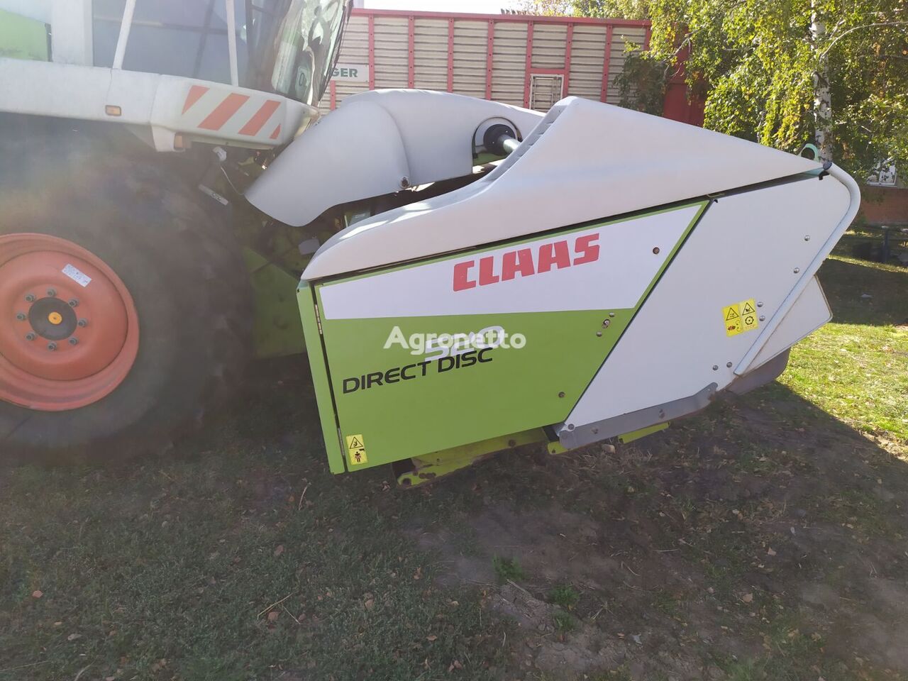 pemotong jagung putar Claas Direct Disc 520