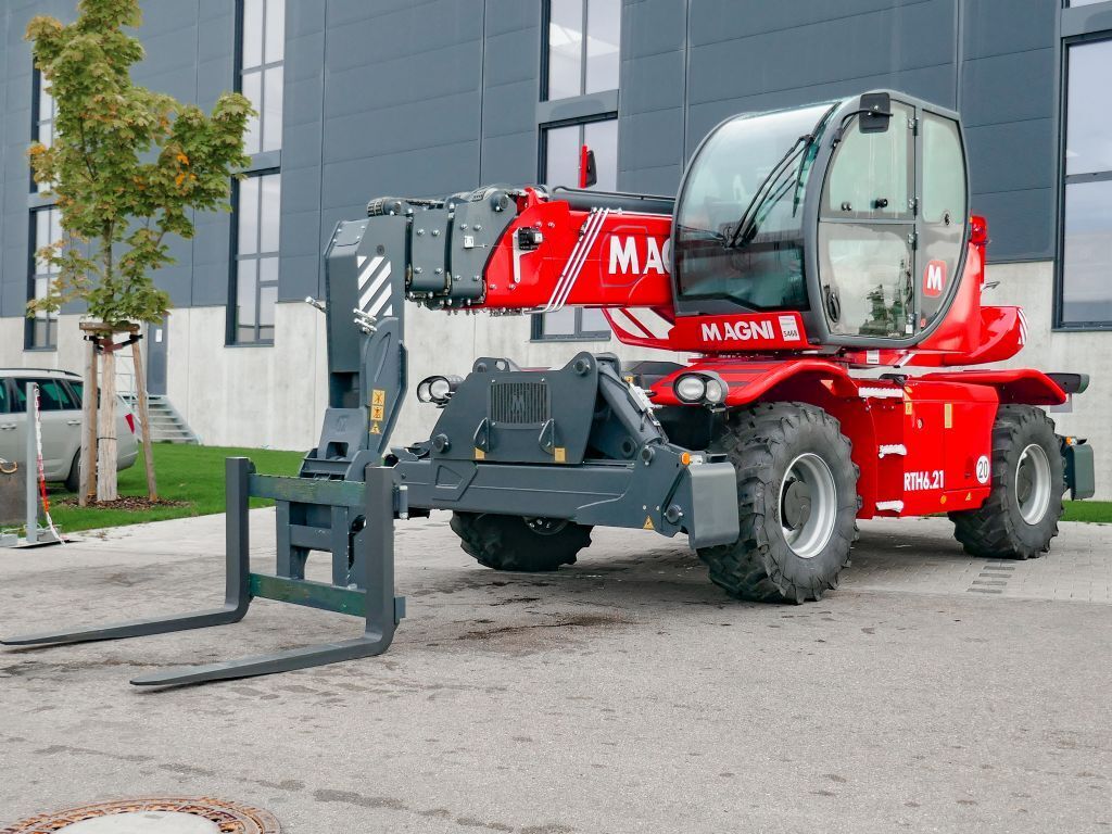 Magni RTH 6.21-D/D rotating telehandler