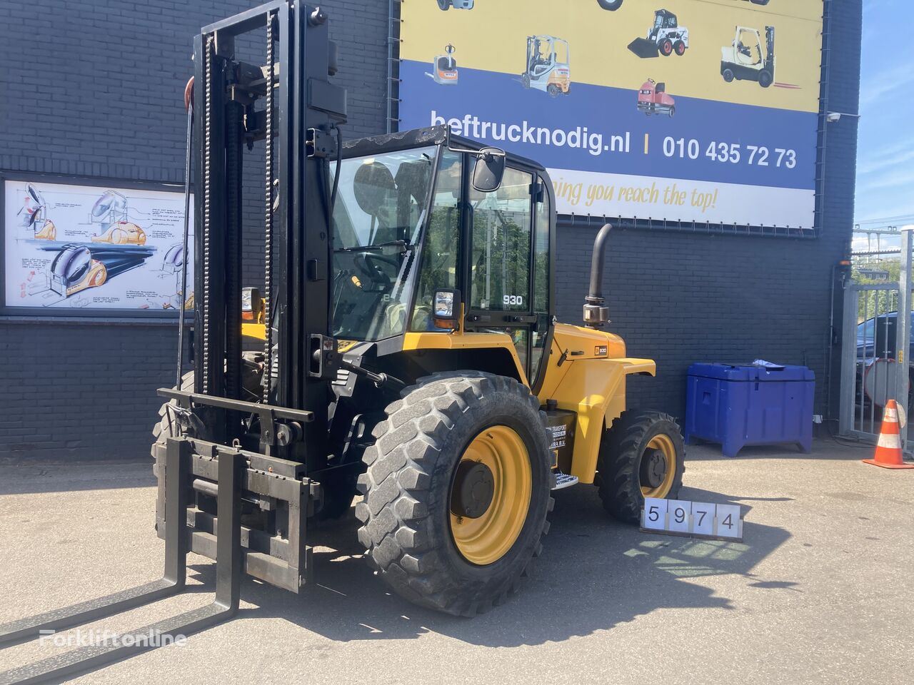 JCB 930-4 ruwterreinheftruck