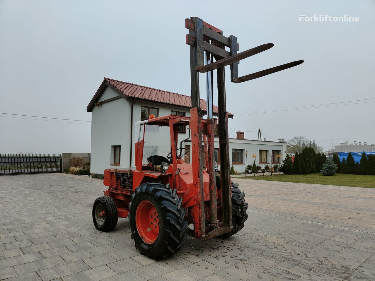 Manitou MC 30 autoiekrāvējs visurgājējs