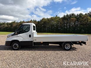 IVECO 35-210 hi matic round bale wrapper