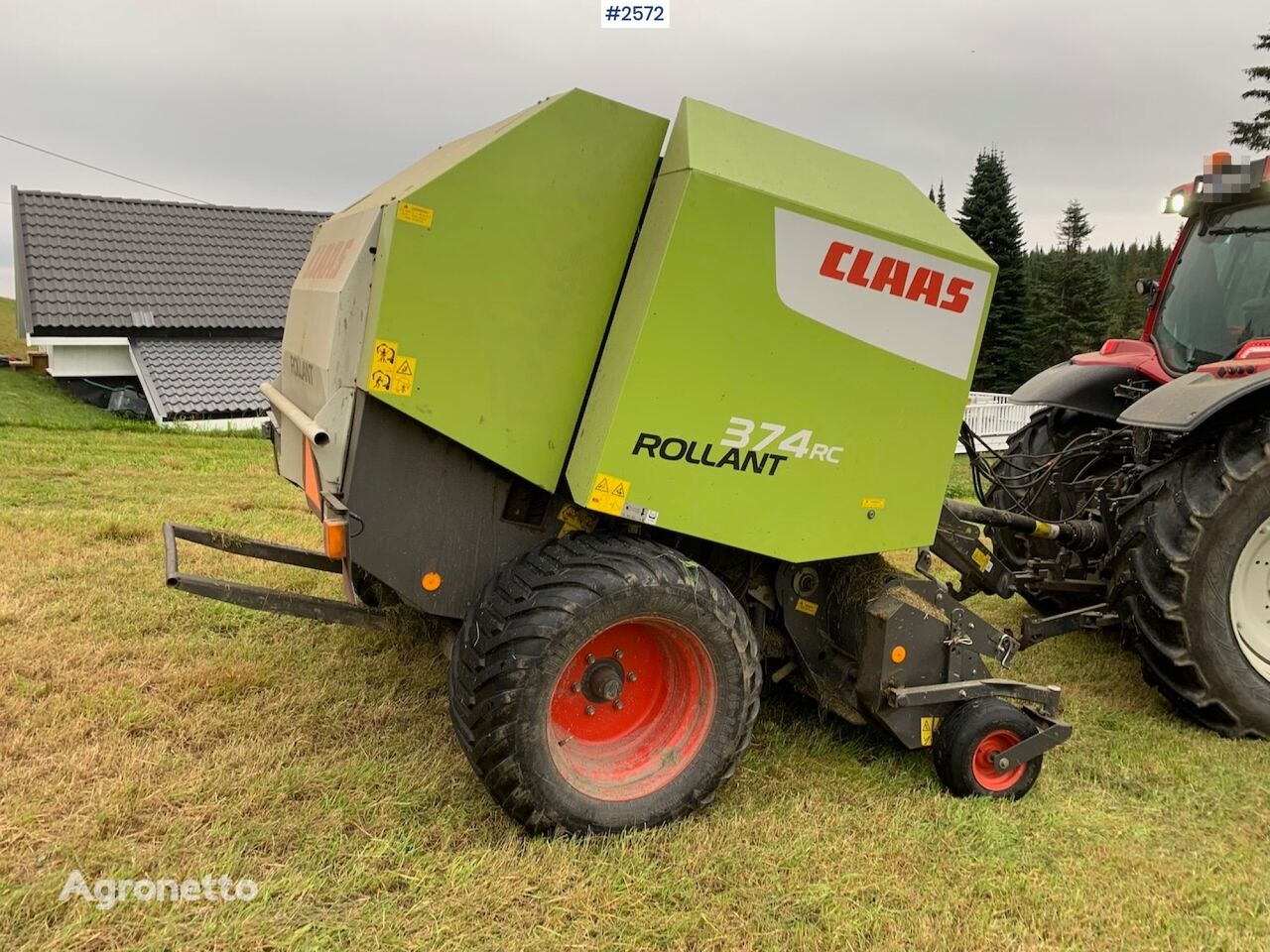 Claas Rollant 374 RC round baler