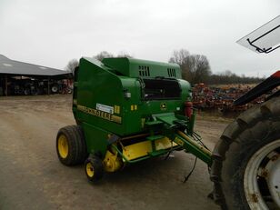 John Deere 575 ronde balenpers