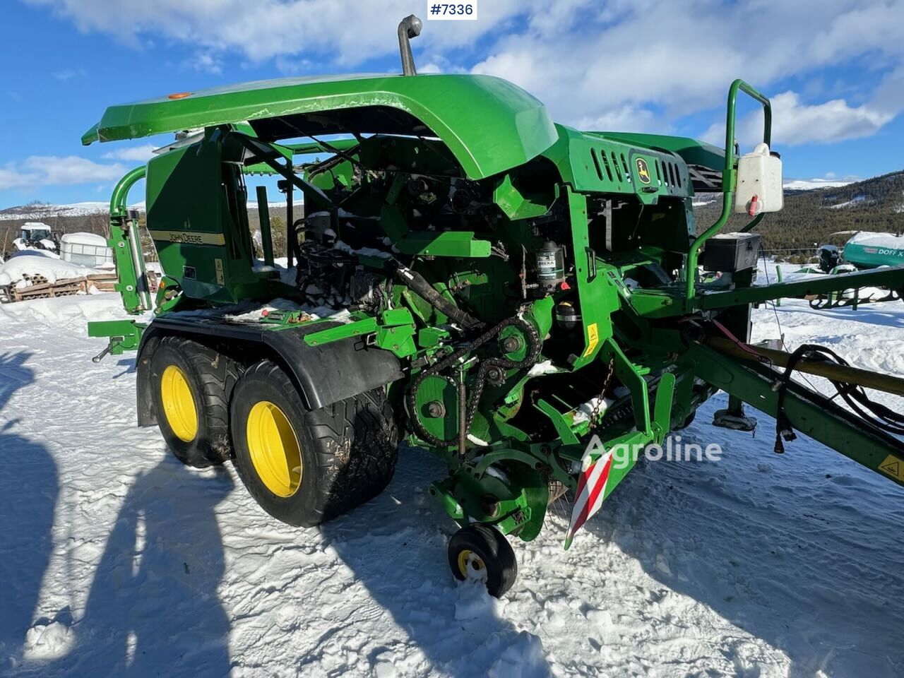 Presse à balles rondes John Deere C441R - Agroline
