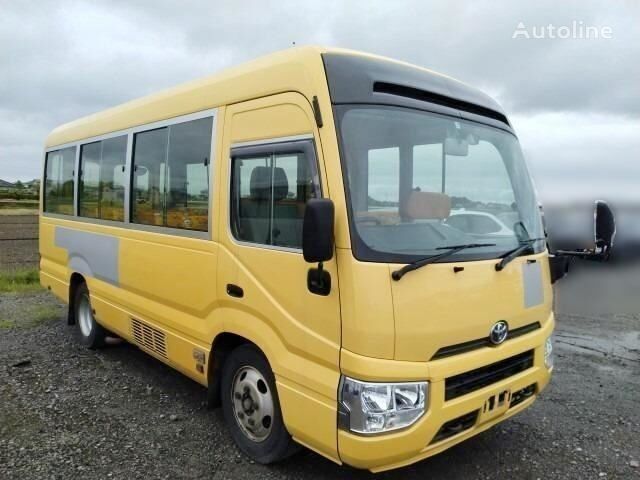 szkolny autobus Toyota COASTER