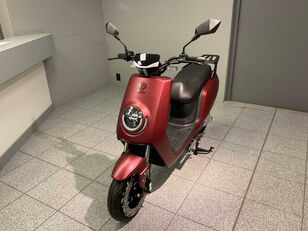 Escoo Ronda scooter