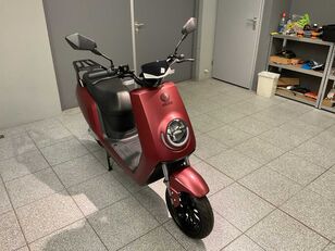 Escoo Ronda scooter
