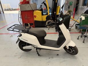 Lvneng LX05 scooter