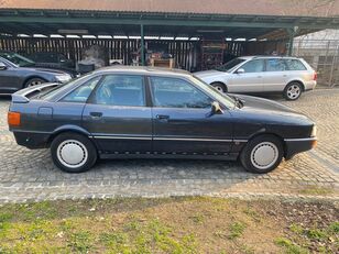 Audi 90 セダン