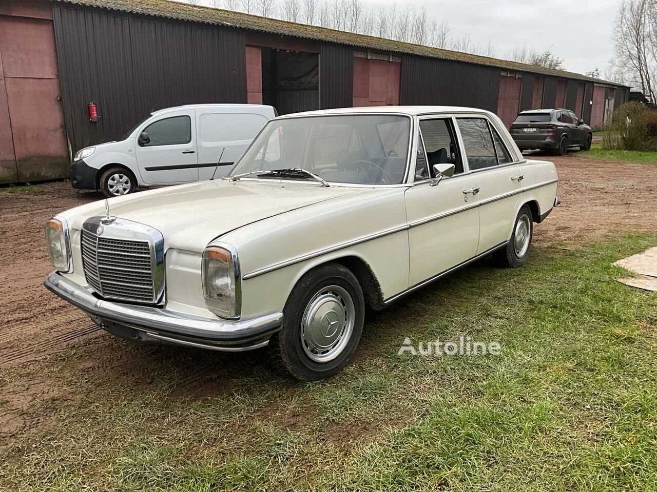 berline Mercedes-Benz 230/8