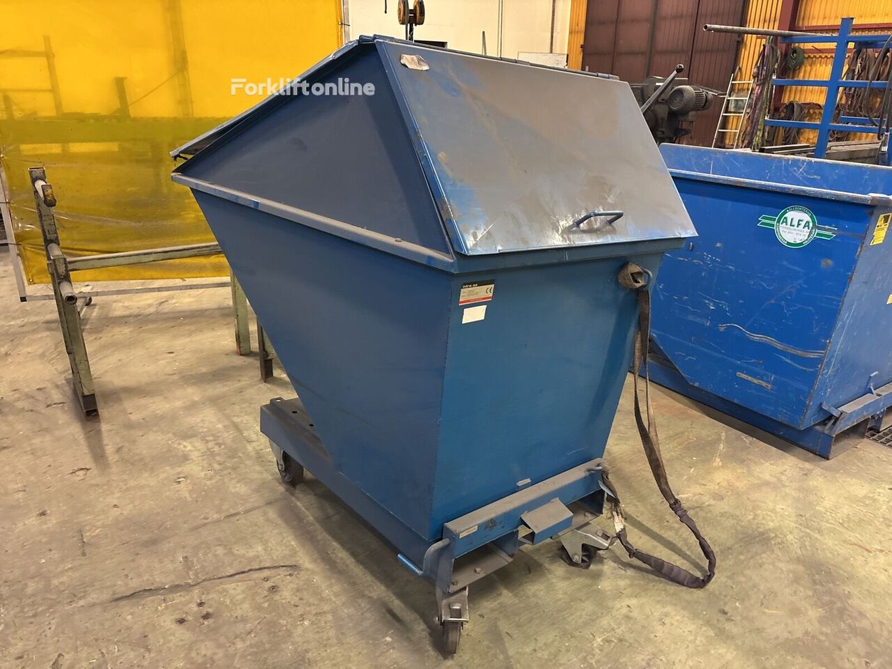 self-dumping hopper