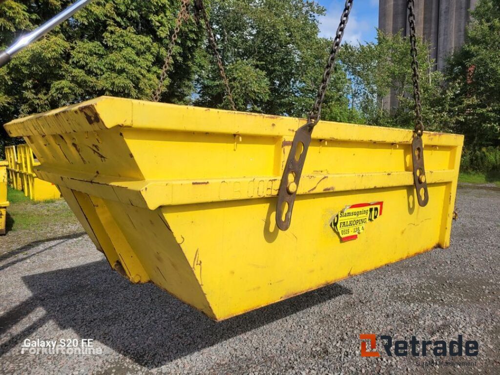 Liftdumpercontainer med fällbar bakläm ,ramp bak / Waste contain izgāžams konteiners