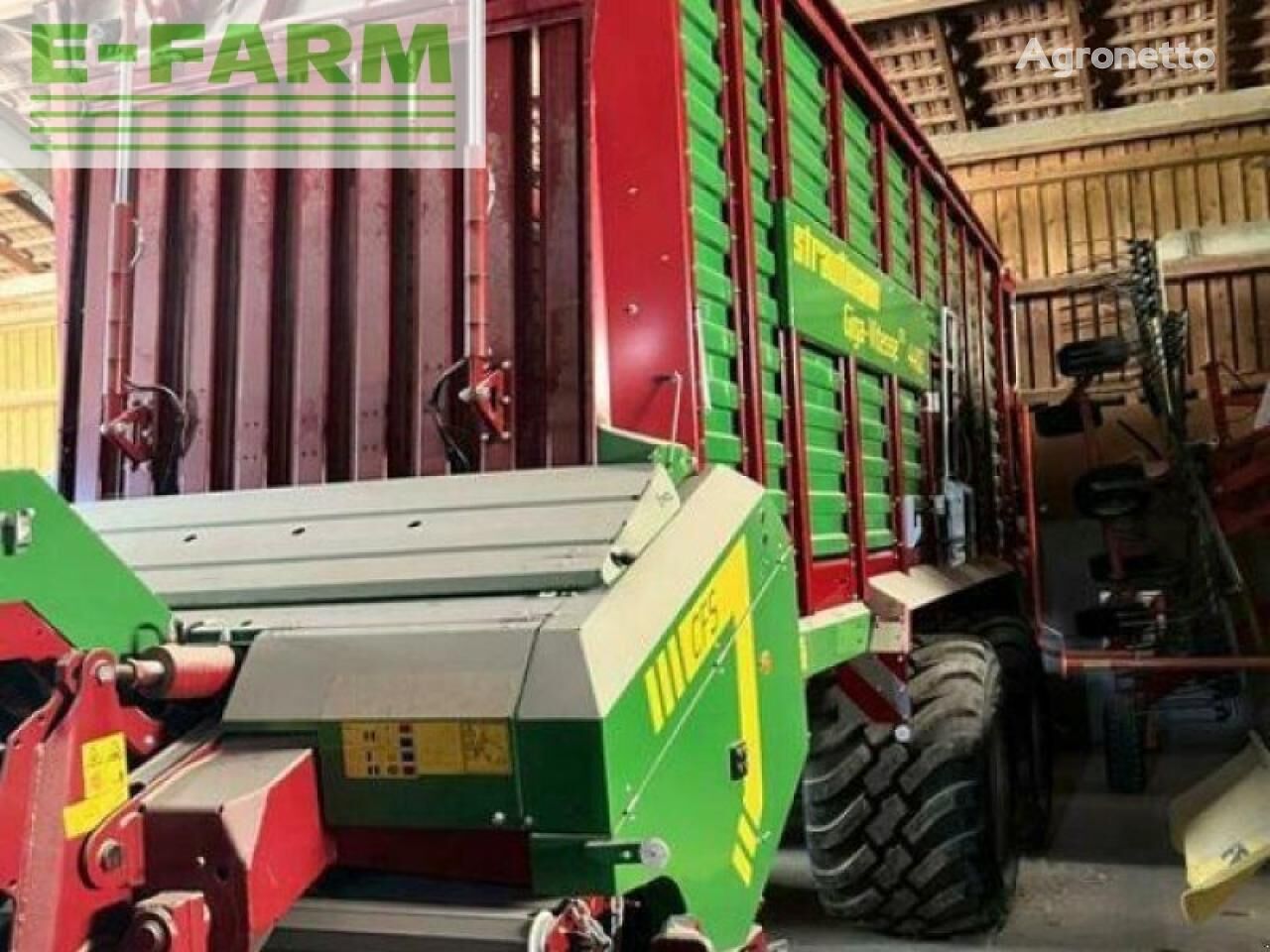 مقطورة ذاتية التحميل Strautmann Giga-Vitesse CFS 4402