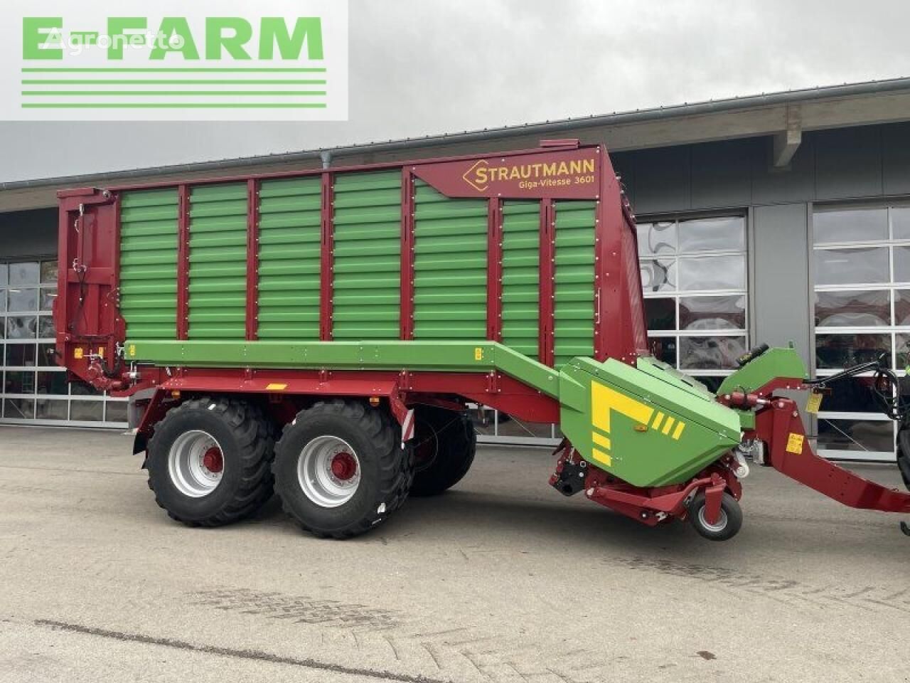 Strautmann giga vitesse 3601 cfs self-loading wagon