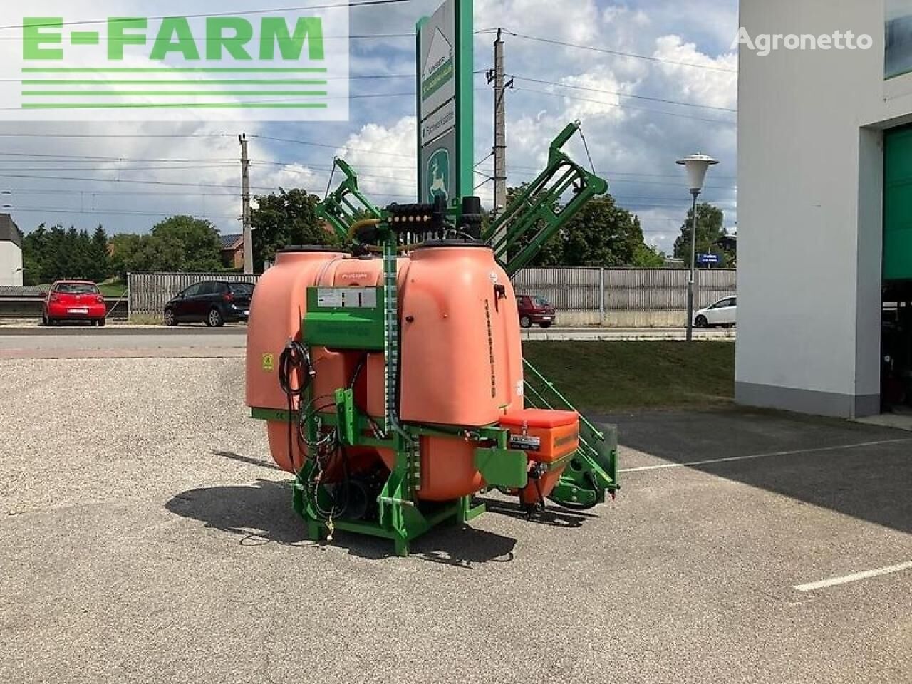 1000 l self-propelled sprayer