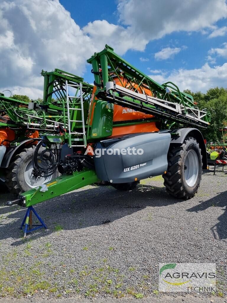 new Amazone UX 6201 SUPER self-propelled sprayer