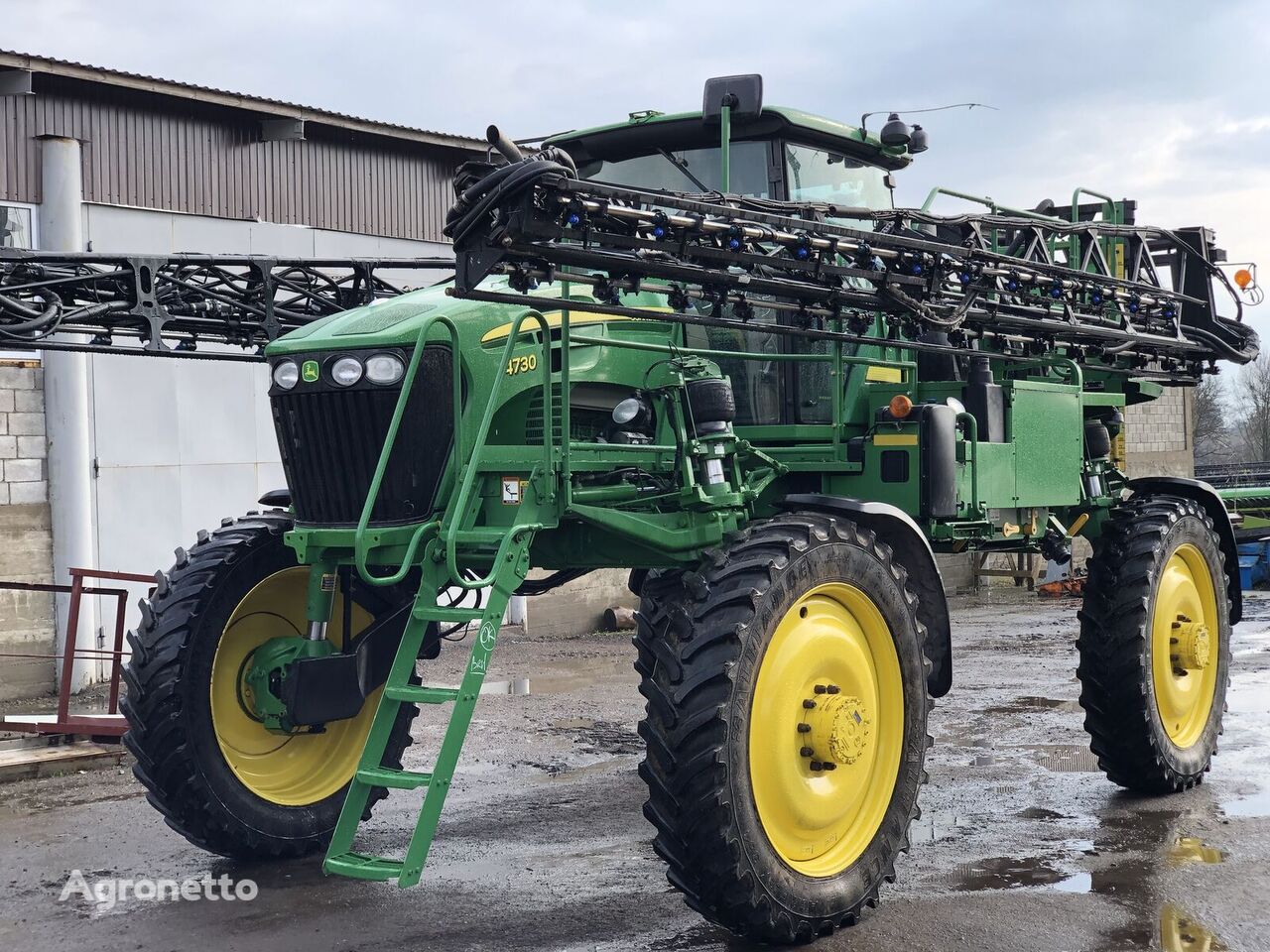 John Deere 4730 self-propelled sprayer