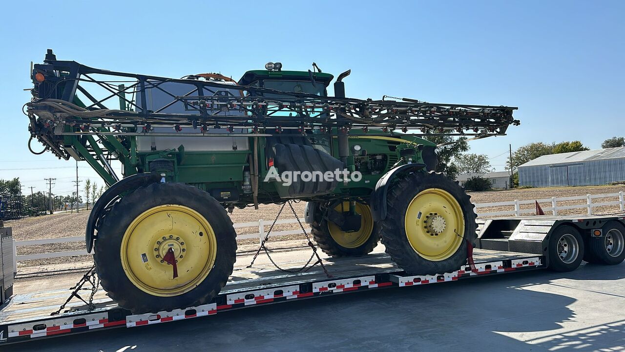 pulvérisateur automoteur John Deere 4830