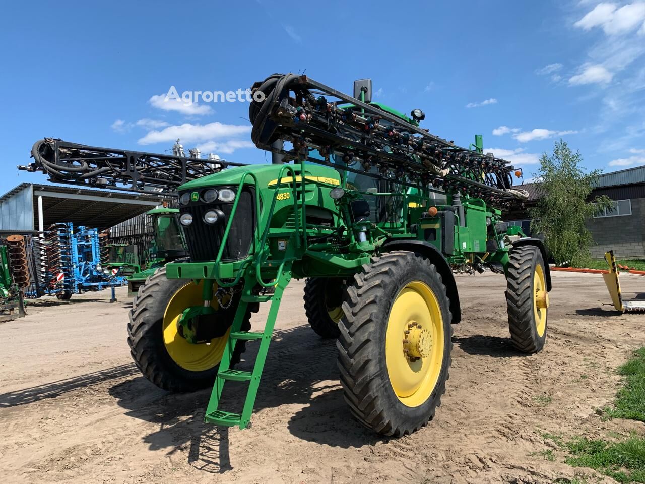 Купить опрыскиватель самоходный John Deere 4830 | Agronetto UA Опрыскиватель самоходный John Deere 4830 - Agronetto
