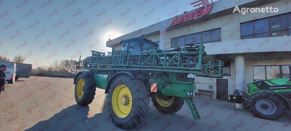 John Deere 5430i self-propelled sprayer