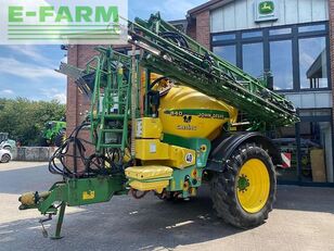 John Deere 840 self-propelled sprayer