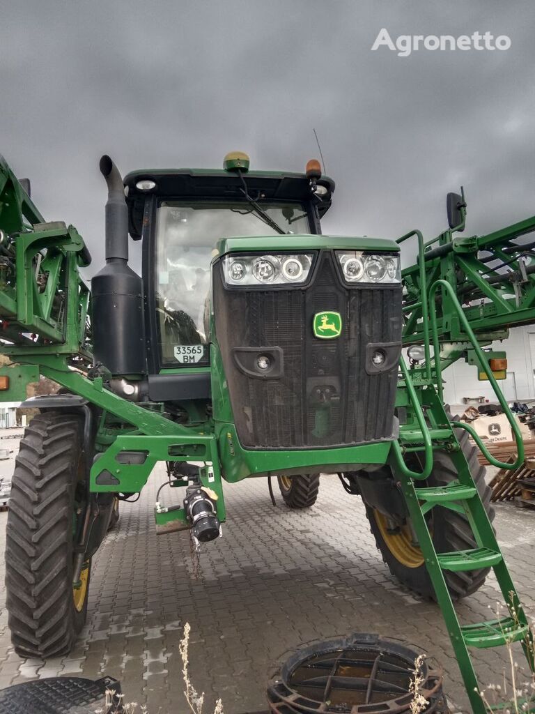 آلة الرش ذاتية الحركة John Deere R 4038