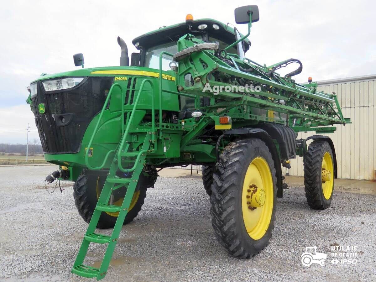 John Deere R4038 self-propelled sprayer