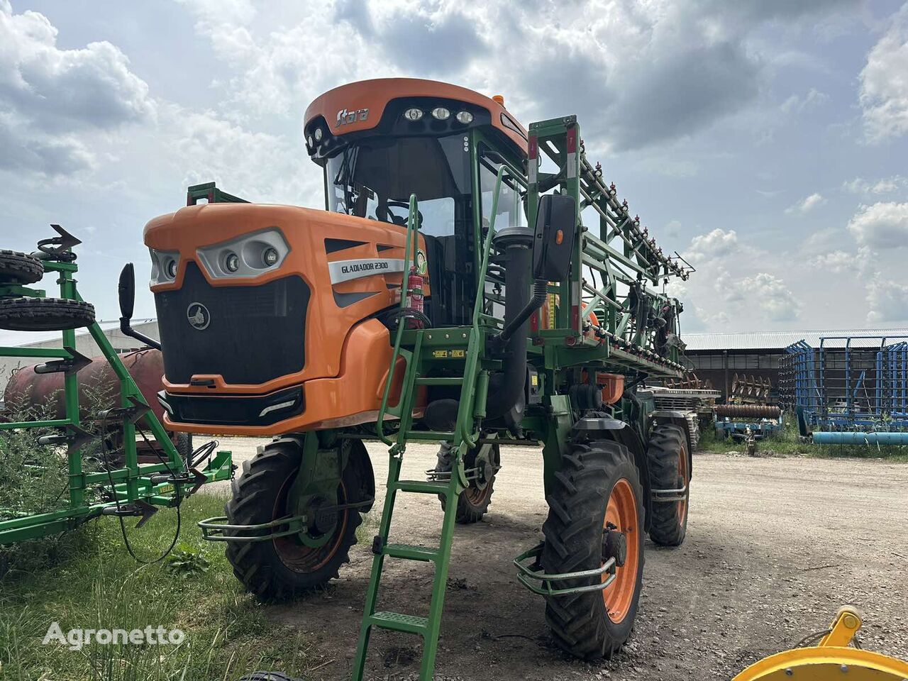 Stara Gladifdor 2300 self-propelled sprayer