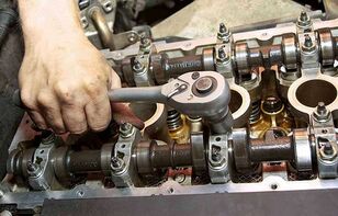 поправка на градежна опрема Reparație Motor