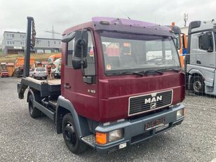 camion utilaj ridicare container gunoi MAN L 2000   9.163