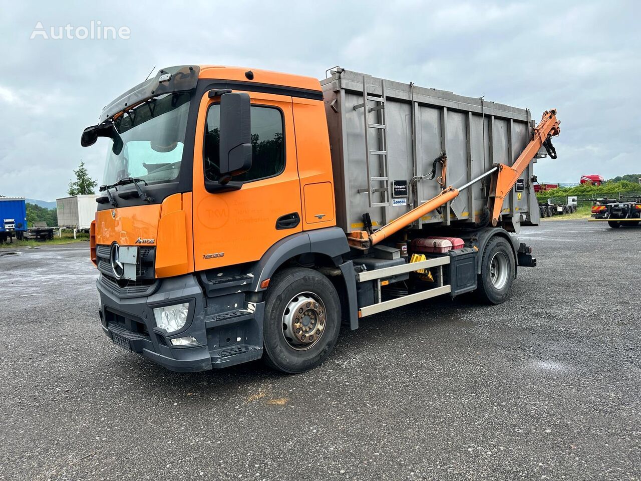 Mercedes-Benz  Antos 18 33 "Loosen" Tierkörperentsorgung portaalarmsysteem truck