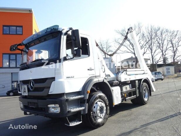 samonakladalec tovornjak Mercedes-Benz Axor 1833